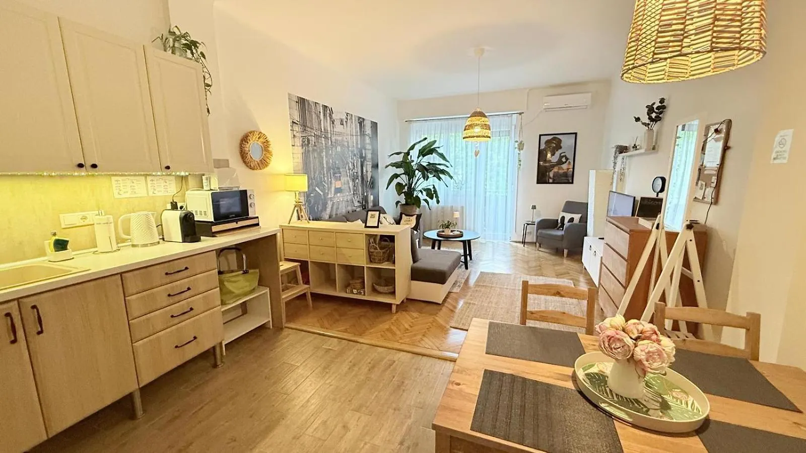 West Budapest Apartman Hungría